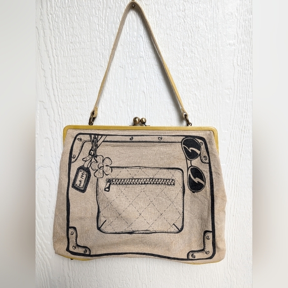 Hobo International Yellow Canvas Kiss Close Graphic Print Purse Shoulder Bag - Picture 1 of 9